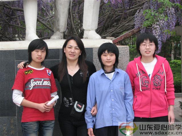 飞扬和三个面临高考的女生